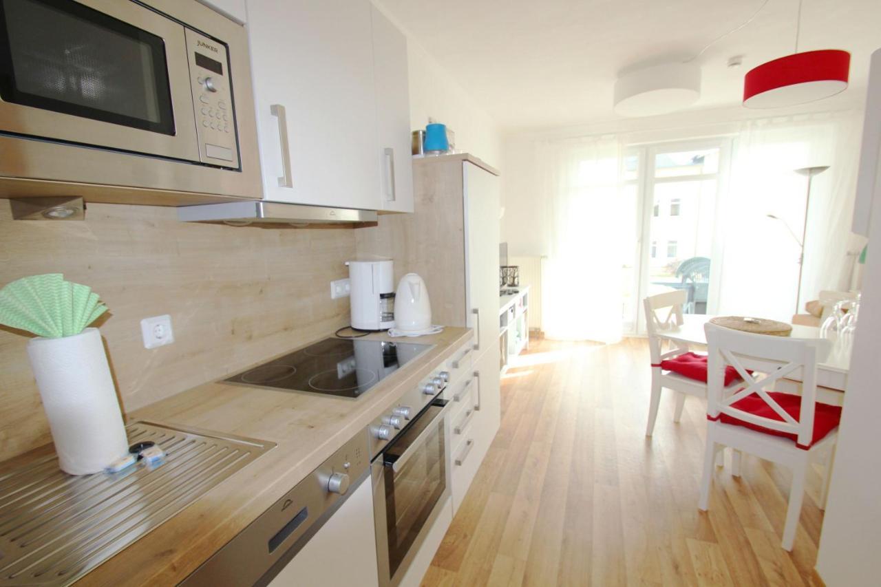 Terrasse, Gratis Nutzung Vom Ahoi Erlebnisbad Und Sauna In Sellin - Meeresblick Fewo 32 Goehren  Exterior photo